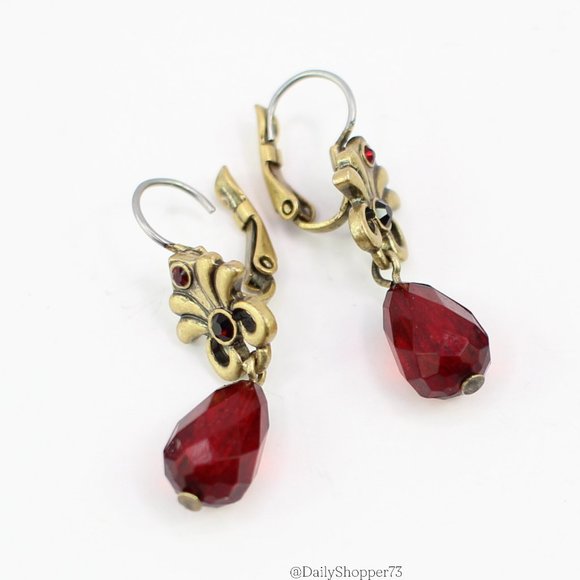 Apt. 9 Women's Antique Gold Tone Fleur-de-lis Red Gemstone Earrings - Picture 3 of 3